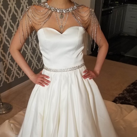 NEW Sweetheart Ball Gown Sateen wedding dress - Picture 4 of 8